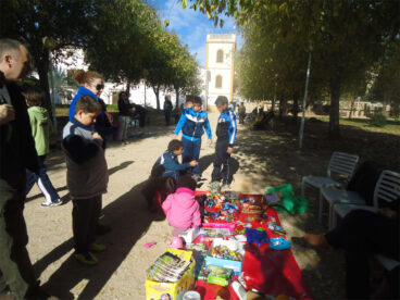 Intercambio solidario navideño en Torrecremada